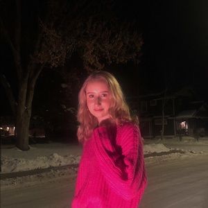 Meet your Posher, Maya